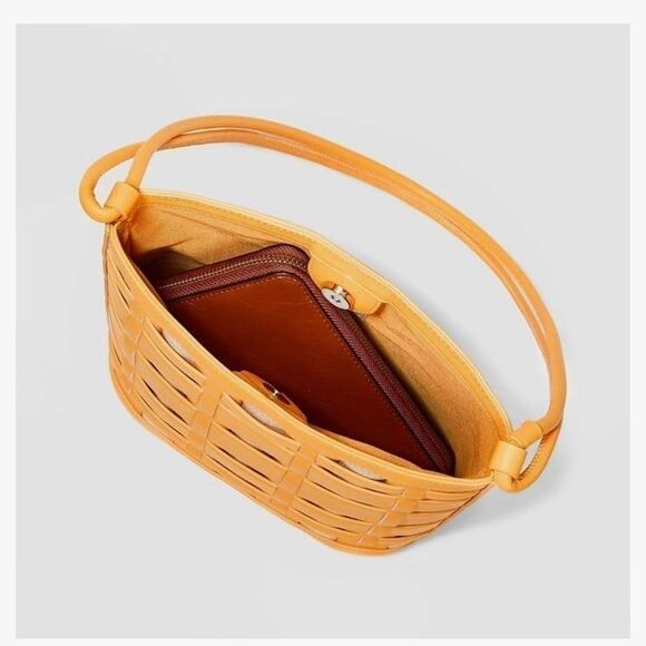 Spacious and Stylish Orange Weave Bag—Welcome Fall in Style ( NWT) - Picture 4 of 10